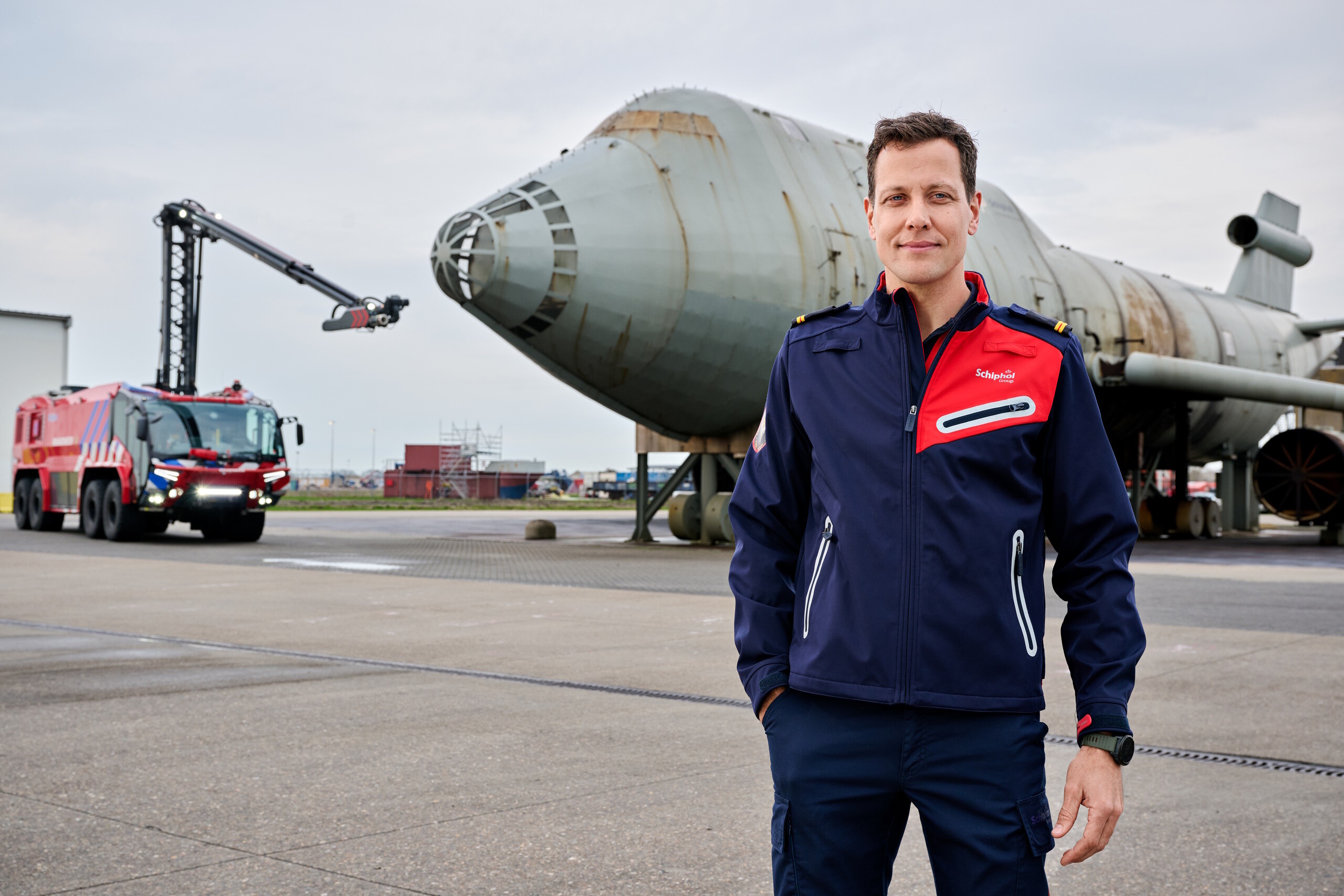 ‘Als brandweer op Schiphol ben je 24/7 onderdeel van de luchthaven, het is een unieke locatie om te werken.' 