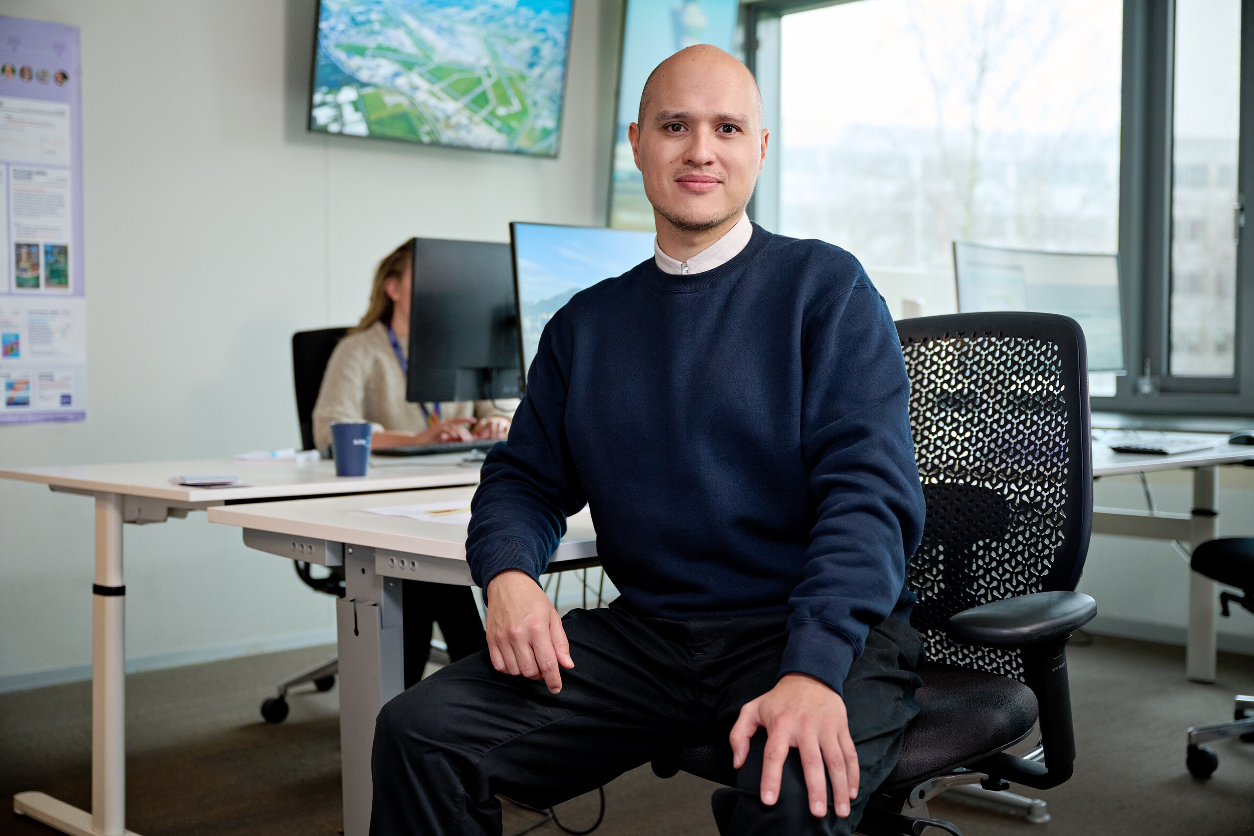 ‘Een goede werk-privébalans en tóch die complexe legal vraagstukken, dat maakt werken bij Schiphol Group interessant.’